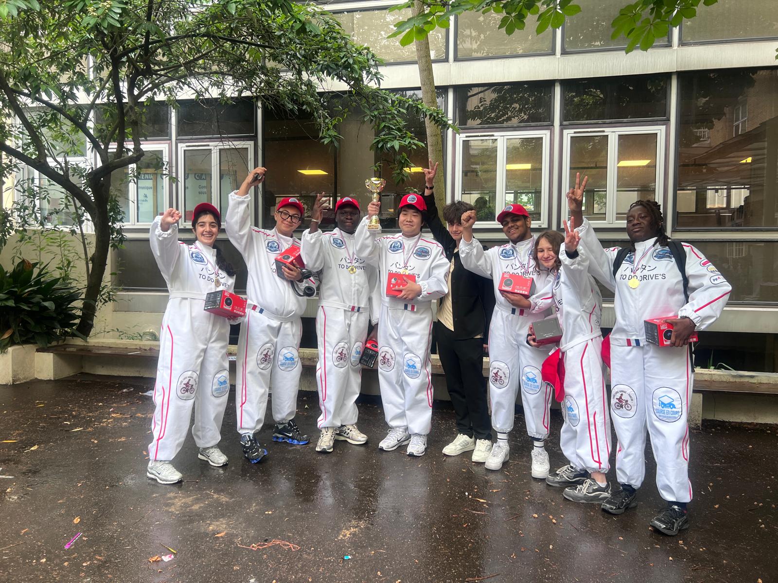 Victoire à grande vitesse : l&rsquo;équipe « To Do Drive’s » du club de robotique AubracTech93 remporte la première place régionale de Course en Cours